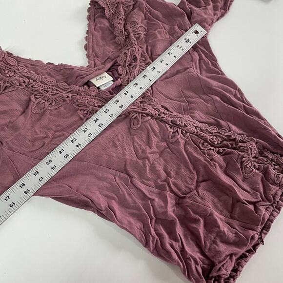 Daytrip Top Womens X Small Pink Lace V‎ Neck Faux Wrap Boho Bell Sleeve Blouse - Picture 6 of 7